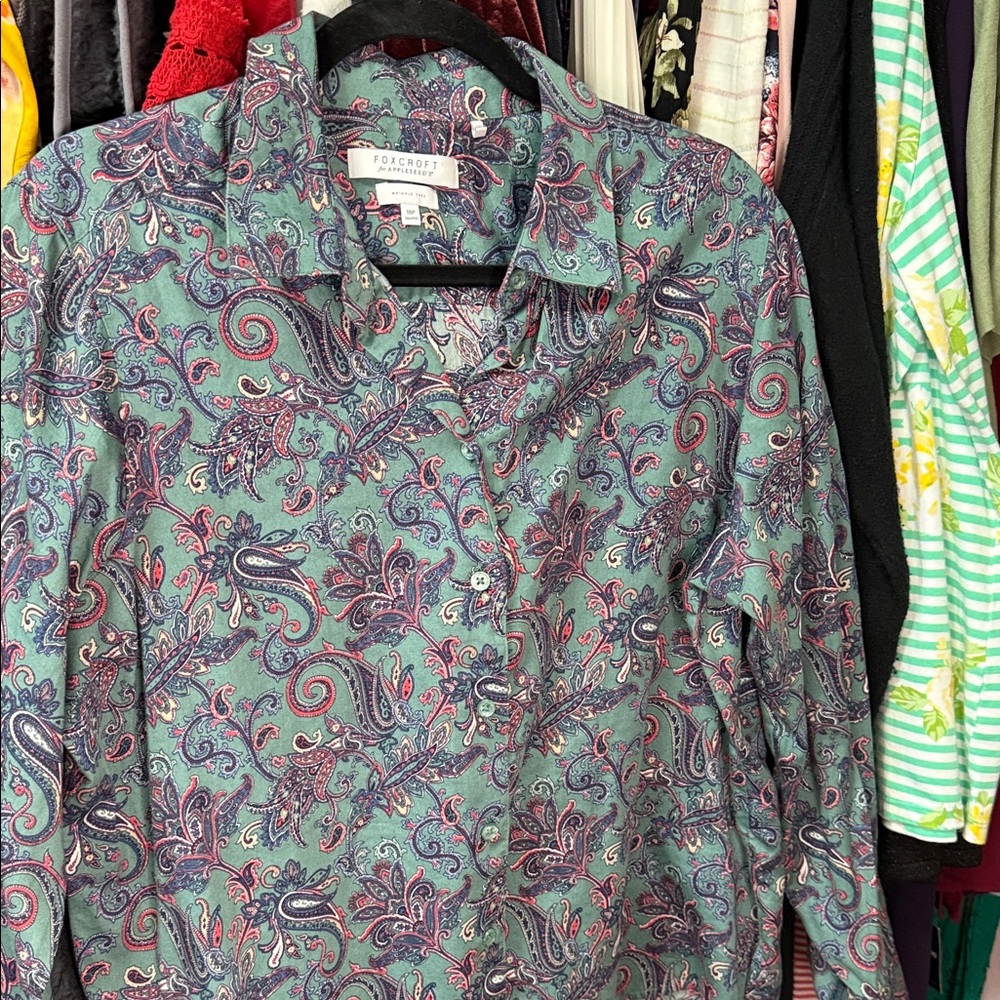 Foxctoft SZ 18P Multicolor Paisley Button Down Shirt